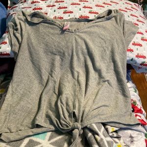 Size XL 15-17 gray shirt